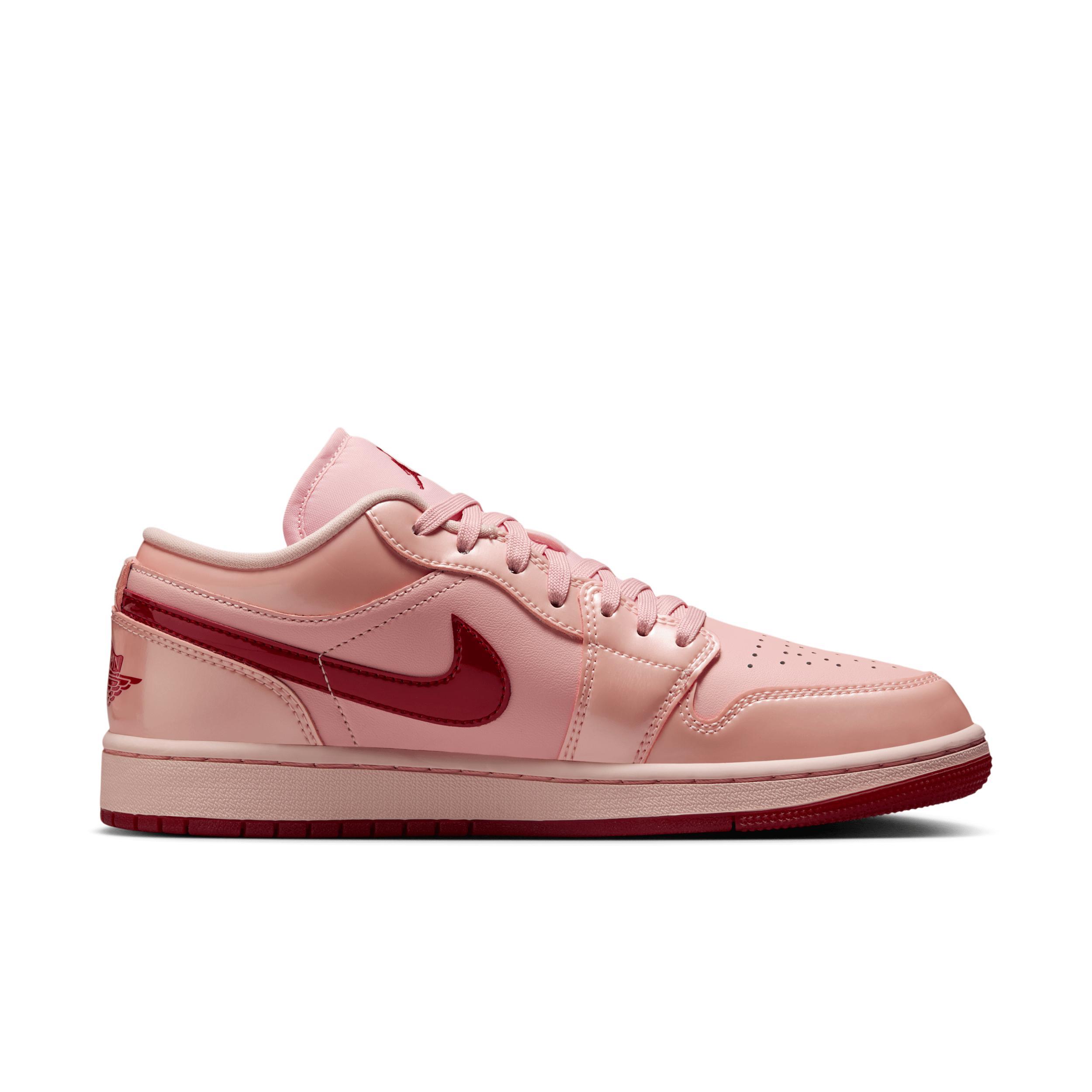 Air Jordan 1 Low SE Women's Shoes Product Image