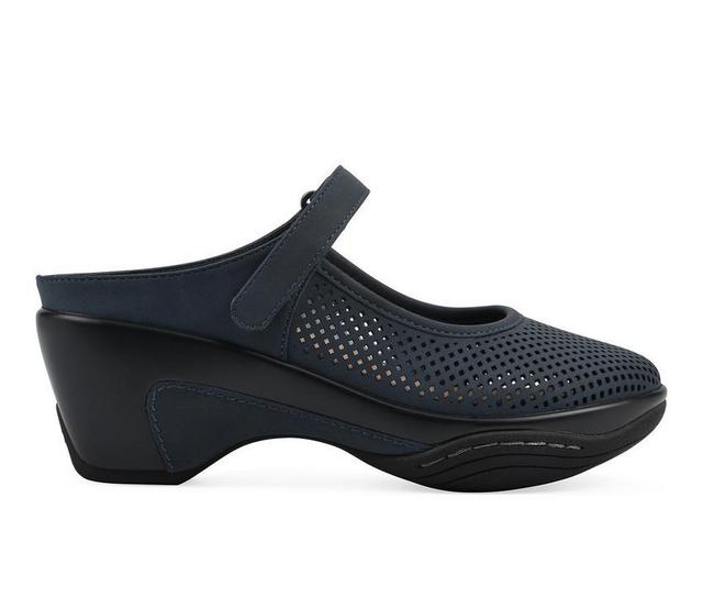 Women's White Mountain Vinto2 Clogs Product Image