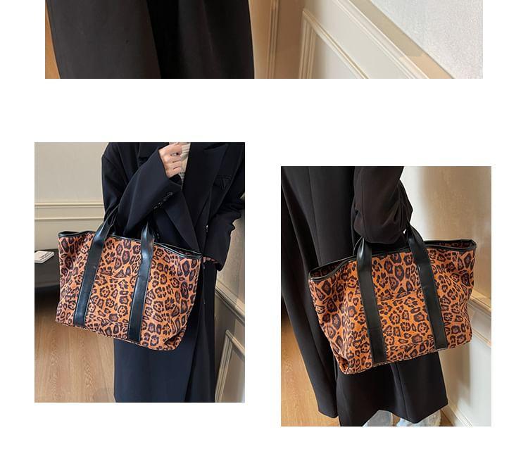 Leopard Print Faux Leather Panel Tote Bag Product Image