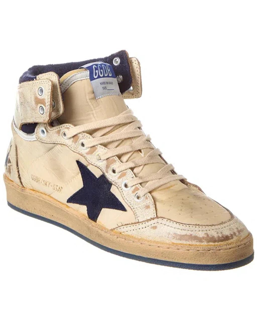 GOLDEN GOOSE Sky Star Leather Sneaker In White Product Image