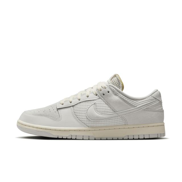 Nike Men's Dunk Low Shoes Product Image