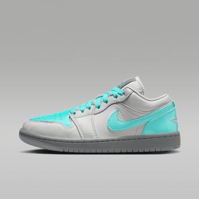 Women's Air Jordan 1 Low SE Shoes Product Image