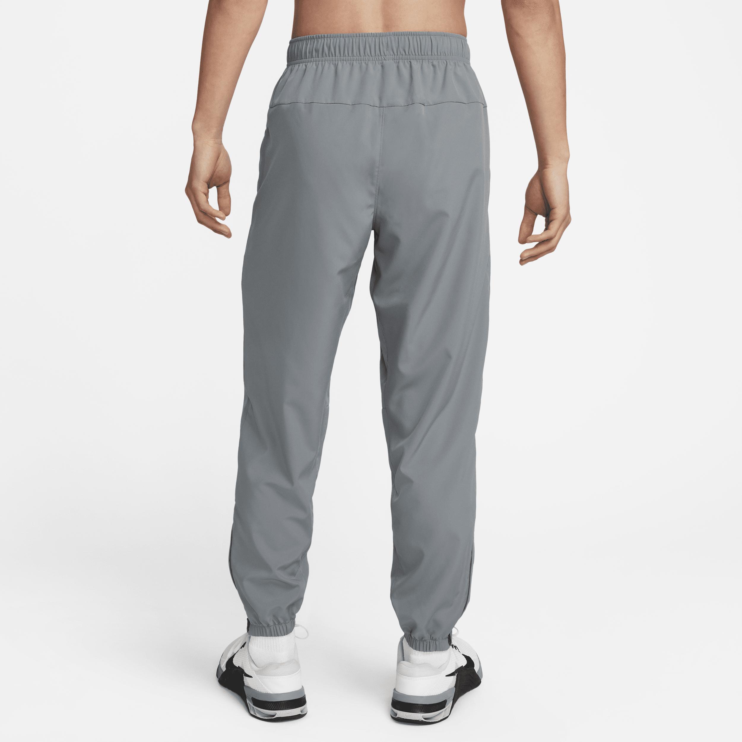 Nike Men's Form Dri-FIT Tapered Versatile Pants Product Image