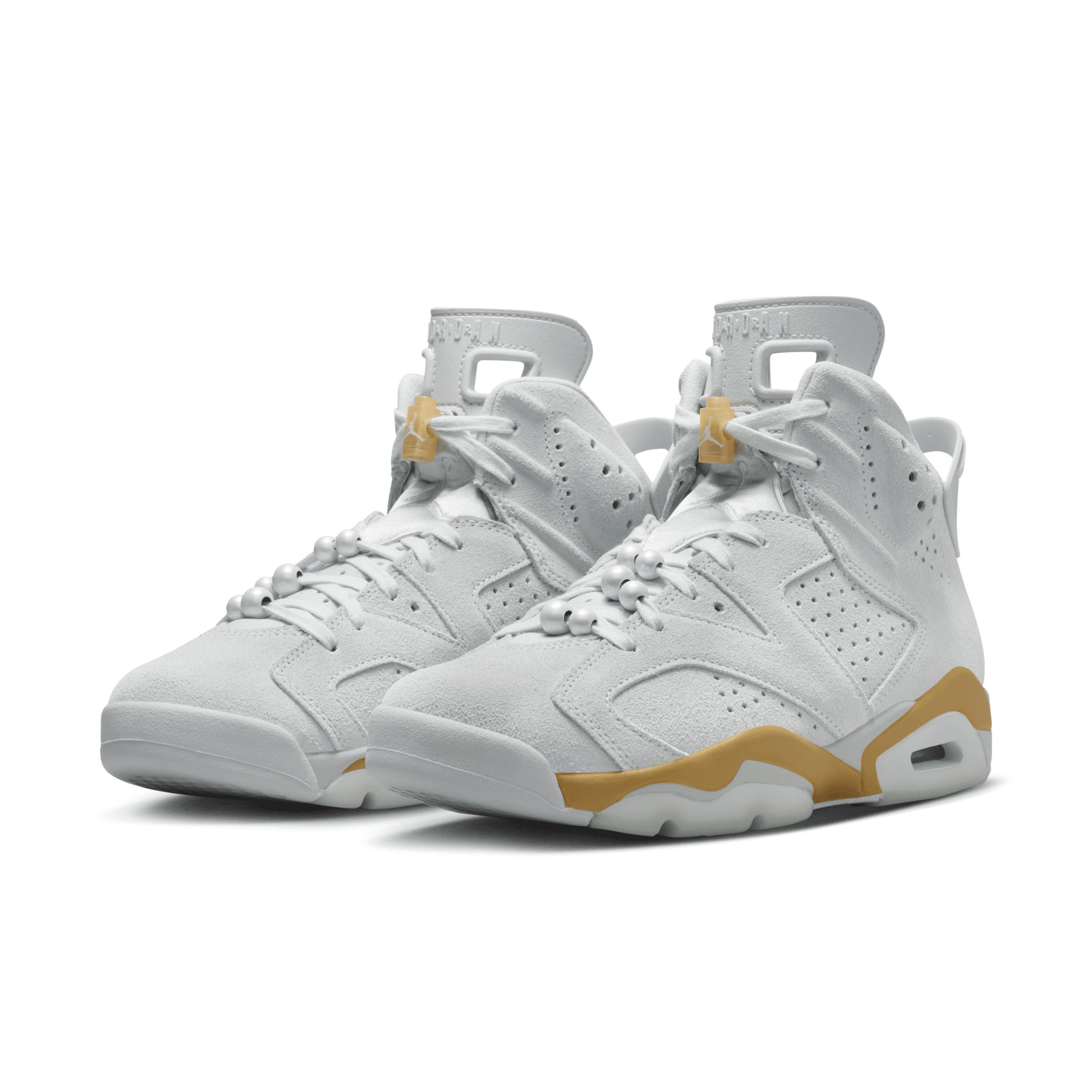 Womens Air Retro 6 Basketball Shoes Product Image