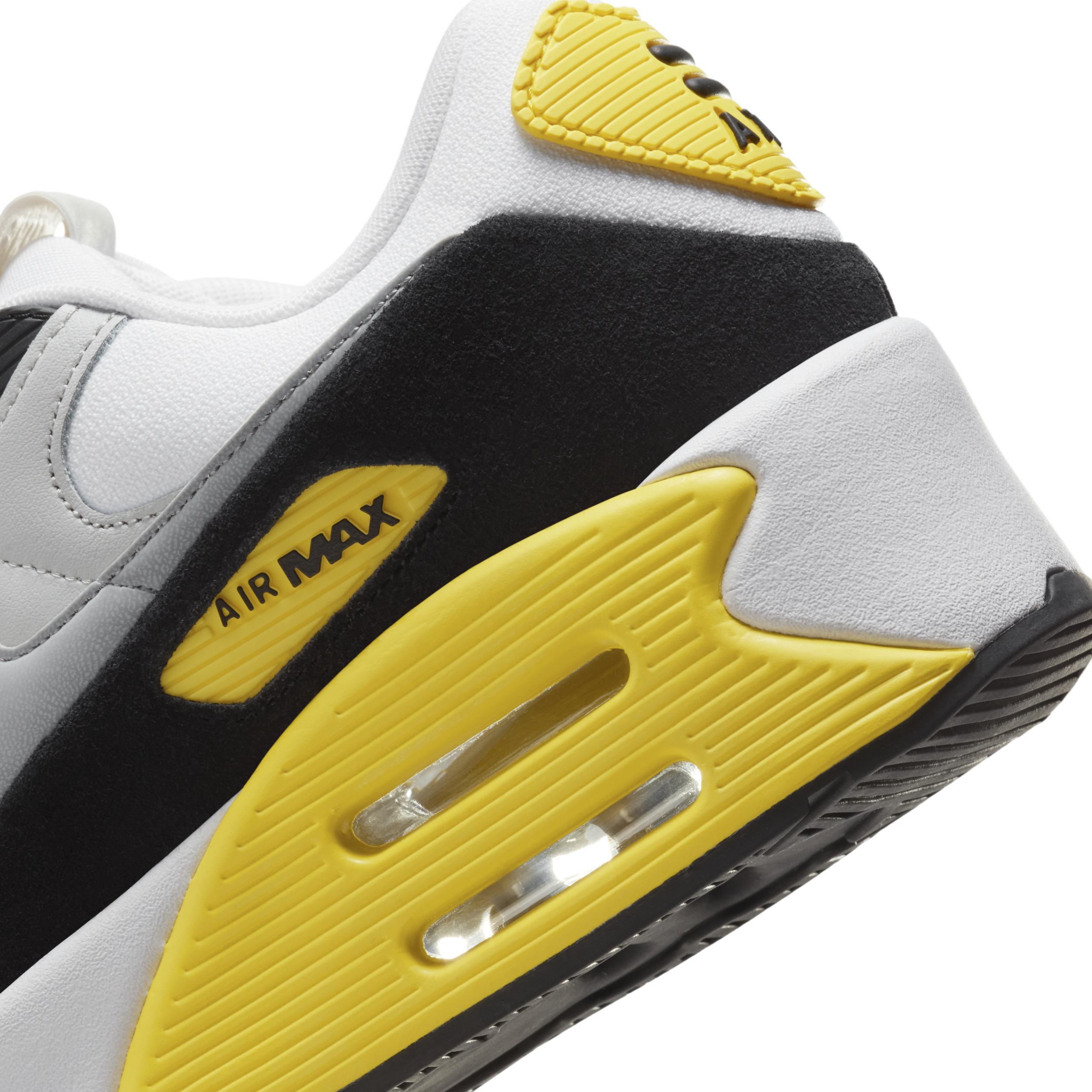 Nike Women's Air Max 90 LV8 Shoes Product Image