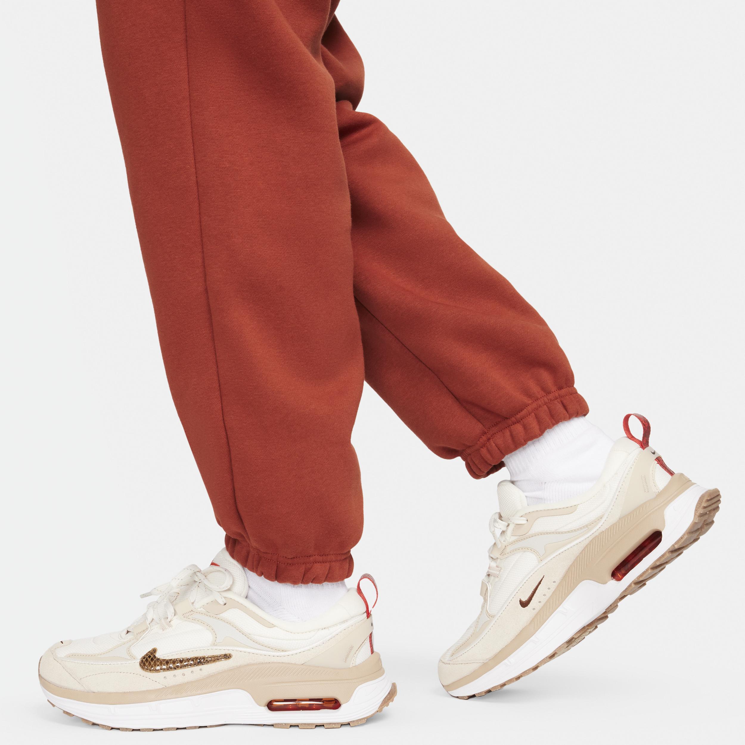 Women's Nike Sportswear Phoenix Fleece High-Waisted Oversized Sweatpants Product Image