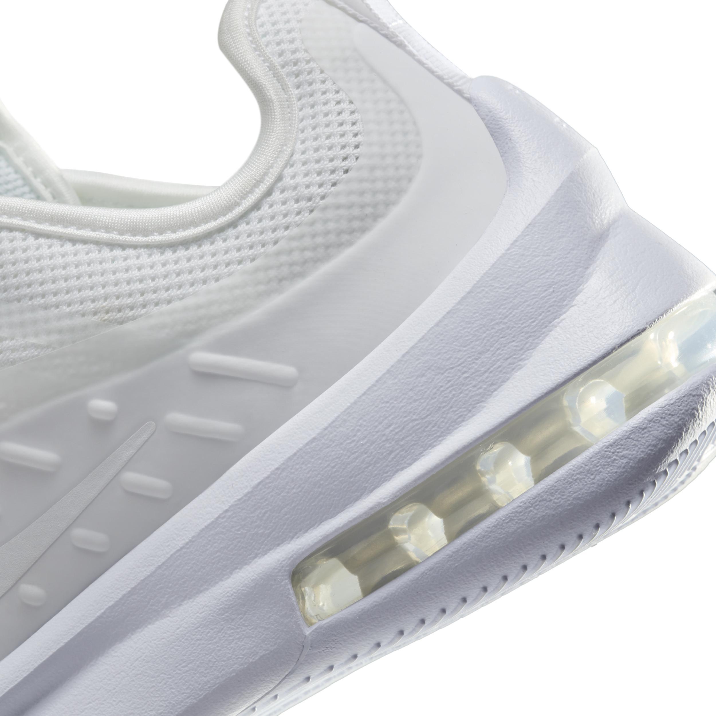 Nike Women's Air Max Axis Shoes Product Image