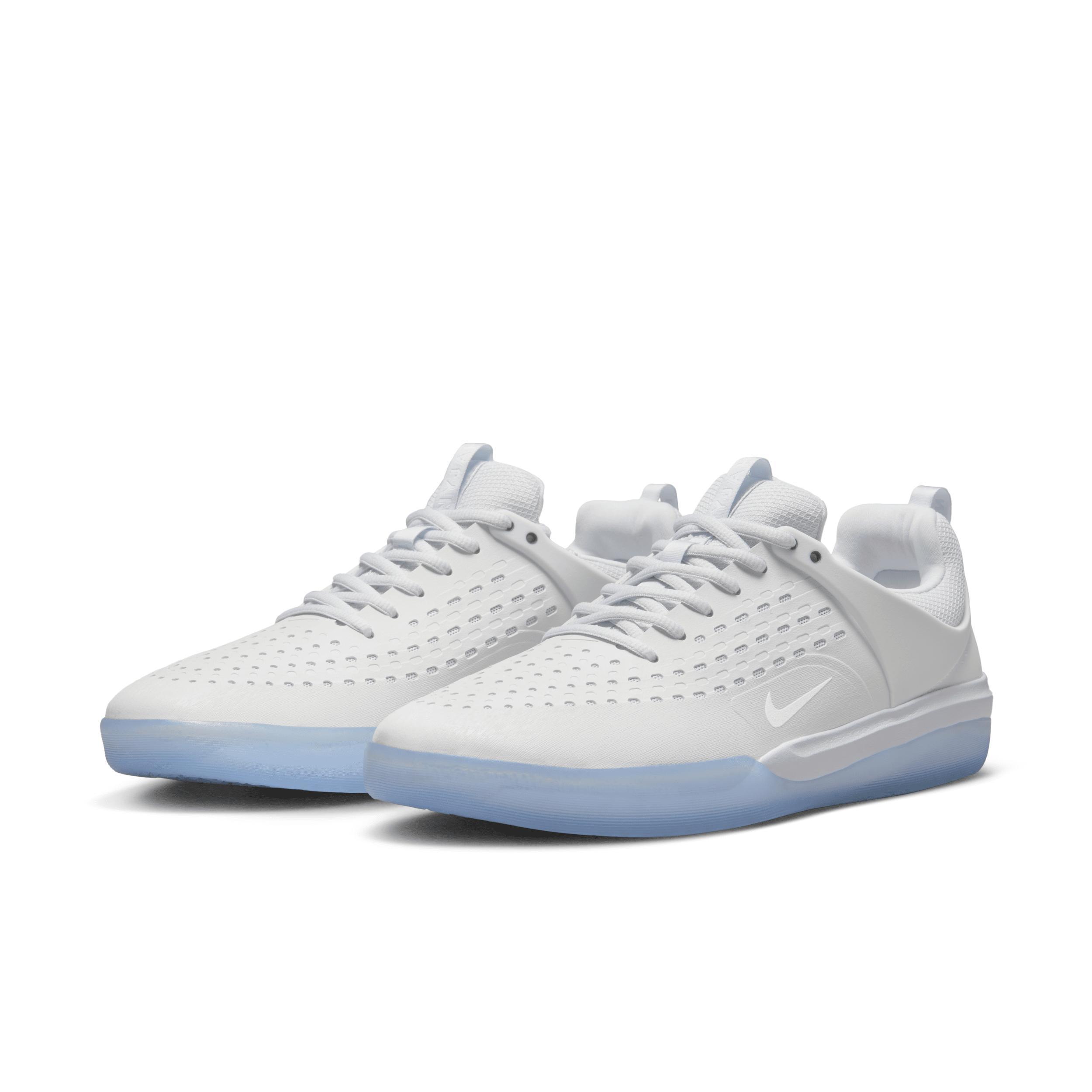 Men's Nike SB Zoom Nyjah 3 Skate Shoes Product Image