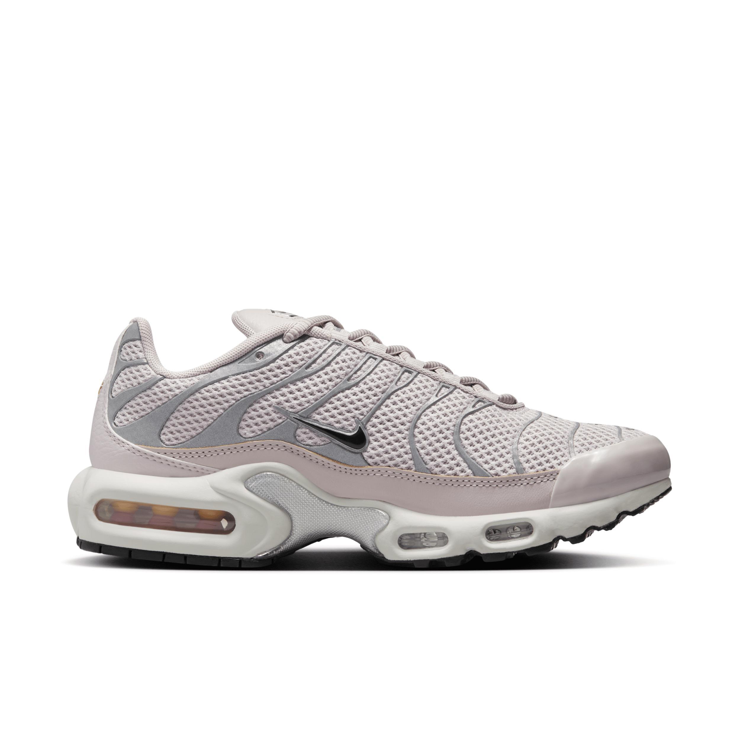 Nike Women's Air Max Plus Shoes Product Image