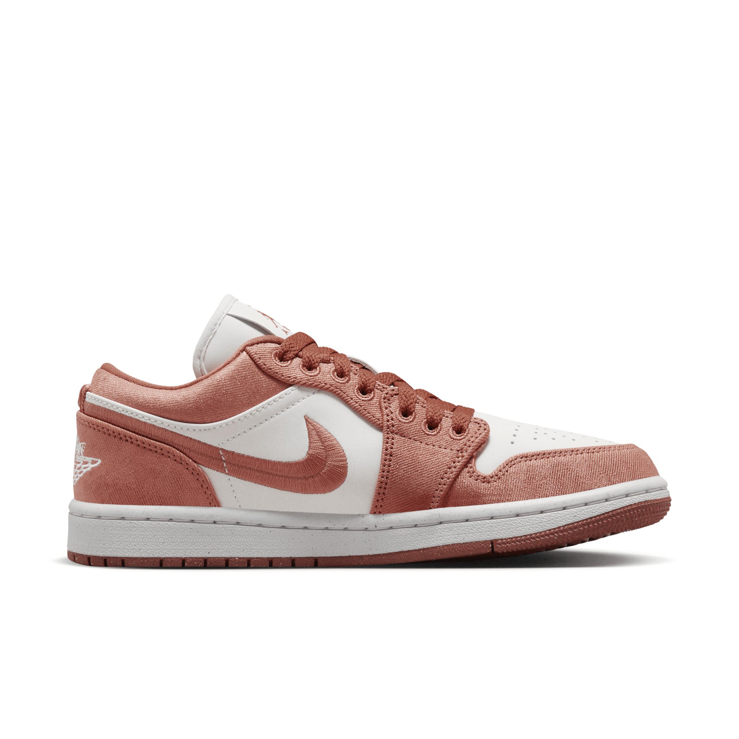 Air Jordan 1 Low SE Women's Shoes Product Image