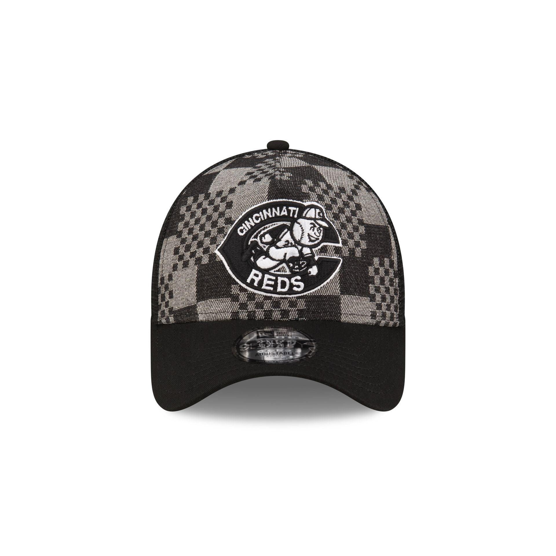 Pittsburgh Pirates Logo Essentials Black 9FORTY A-Frame Snapback Hat Male Product Image