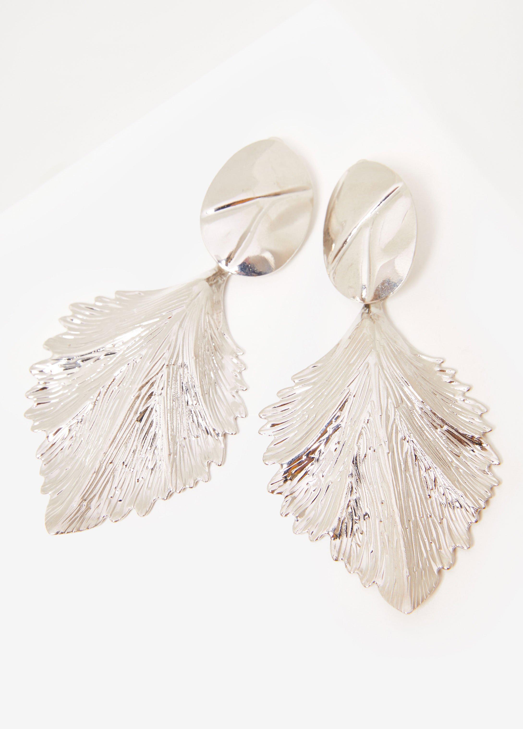 Leaf Clip On Earrings Product Image