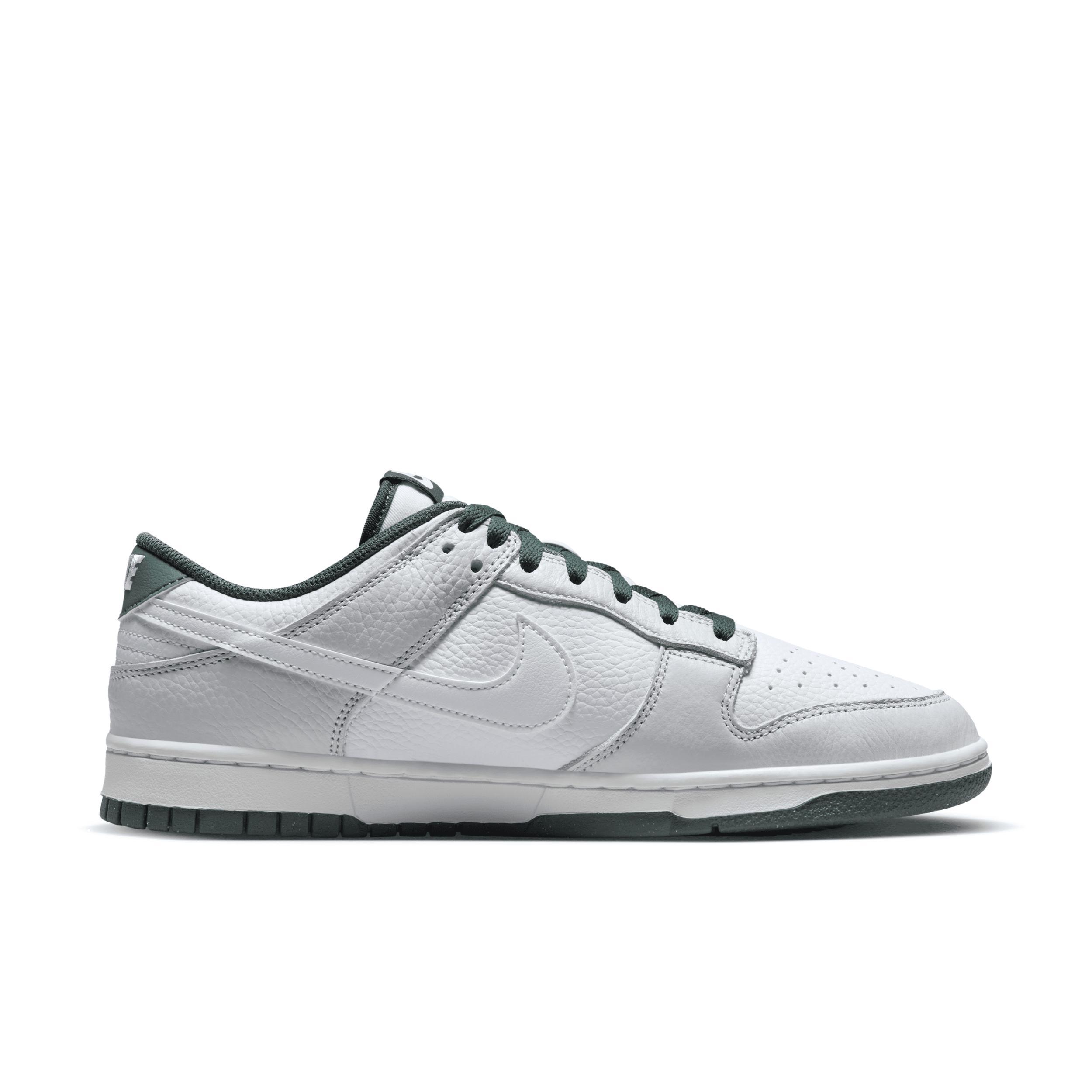 Nike Men's Dunk Low Retro SE Shoes Product Image