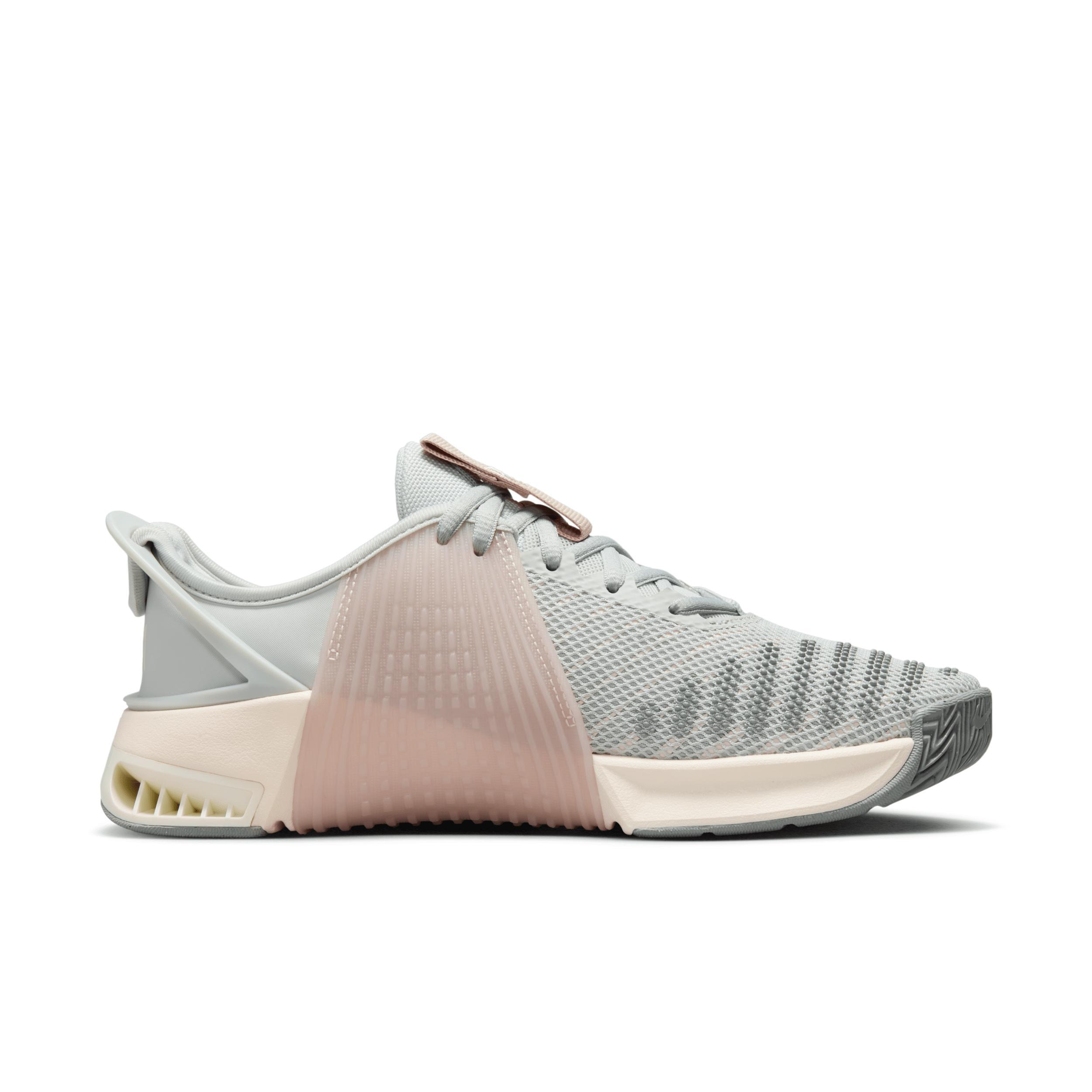 Nike Women's Metcon 9 EasyOn Workout Shoes Product Image