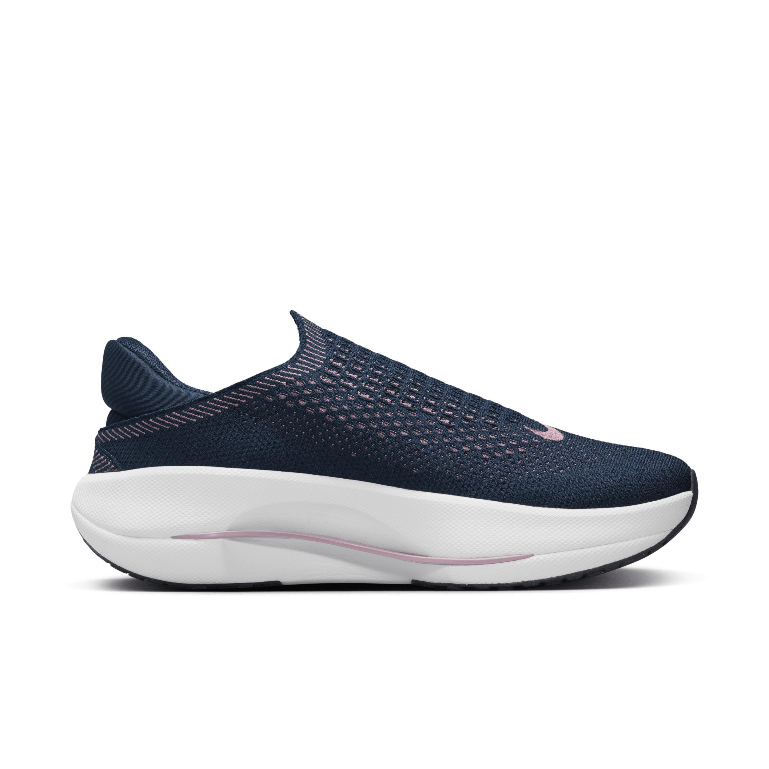 Nike Women's Reina EasyOn Shoes Product Image