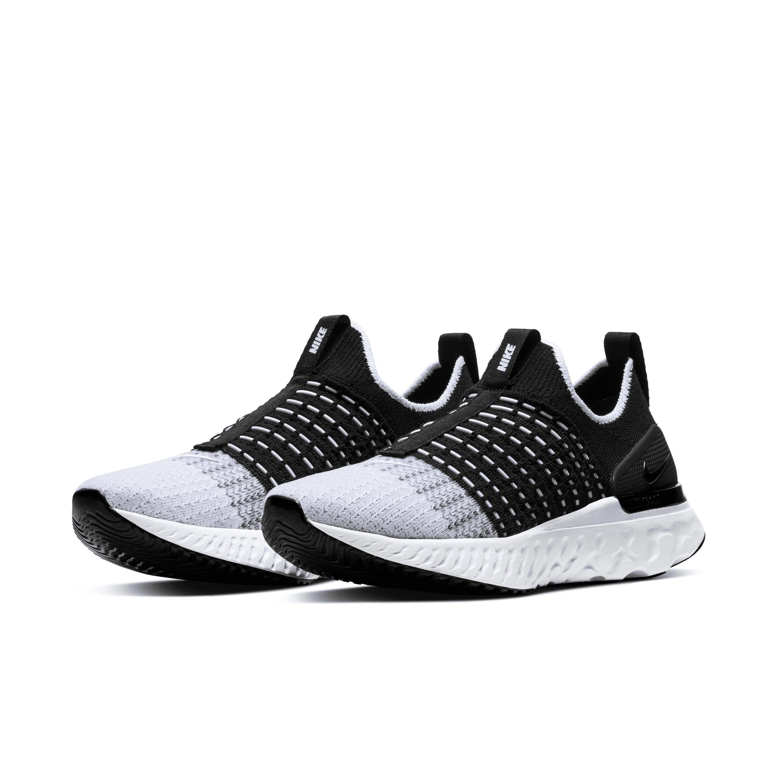 Nike Women's React Phantom Run Flyknit 2 Road Running Shoes Product Image