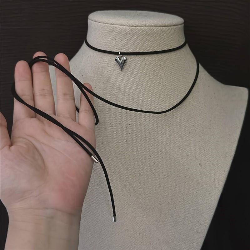 Heart Choker Product Image