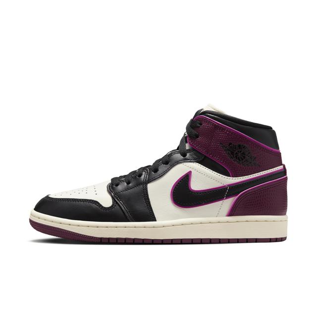 Womens Air Jordan 1 Mid SE Shoes Product Image