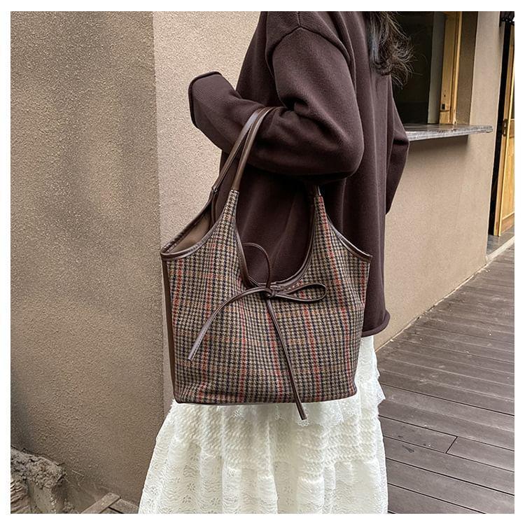 Plaid Bow Tote Bag Product Image