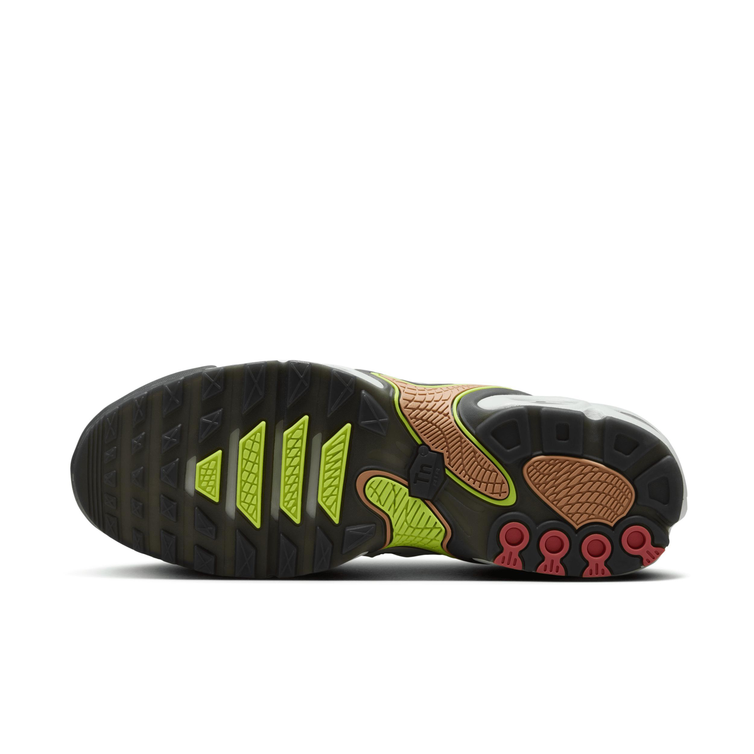 Nike Men's Air Max Plus Drift Shoes Product Image