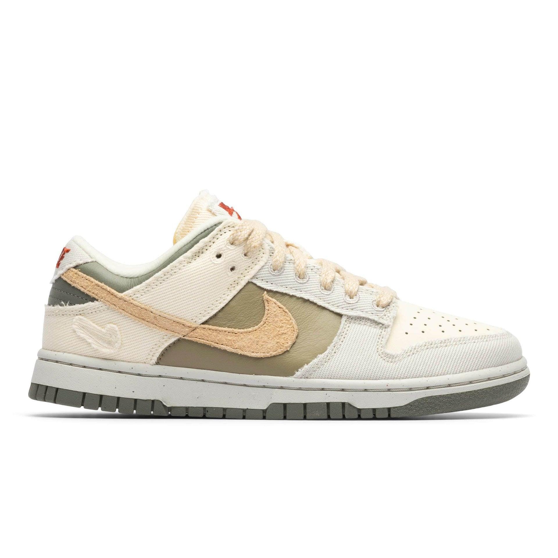 WOMEN'S DUNK LOW Product Image