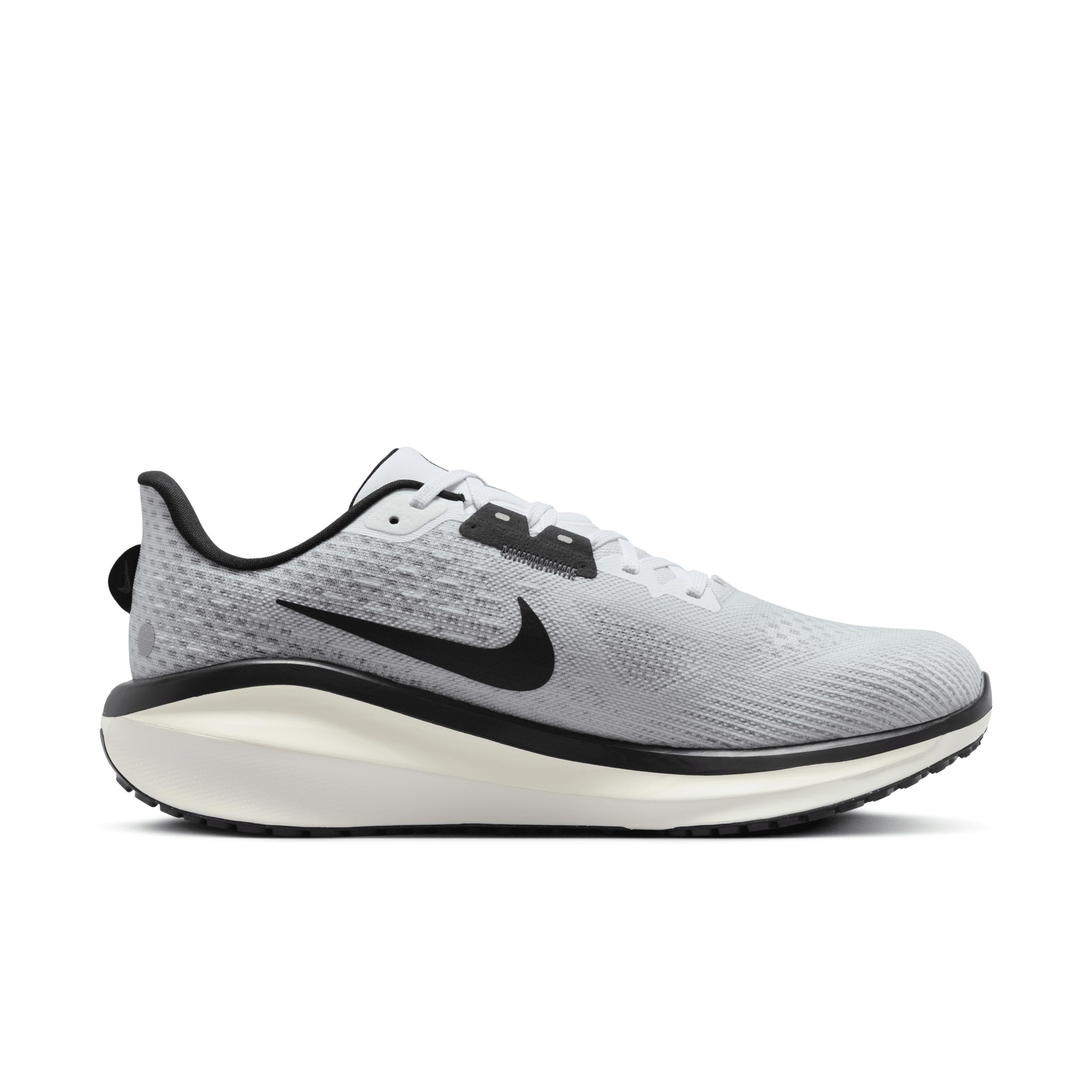 Nike Men's Vomero 17 Road Running Shoes (Extra Wide) Product Image