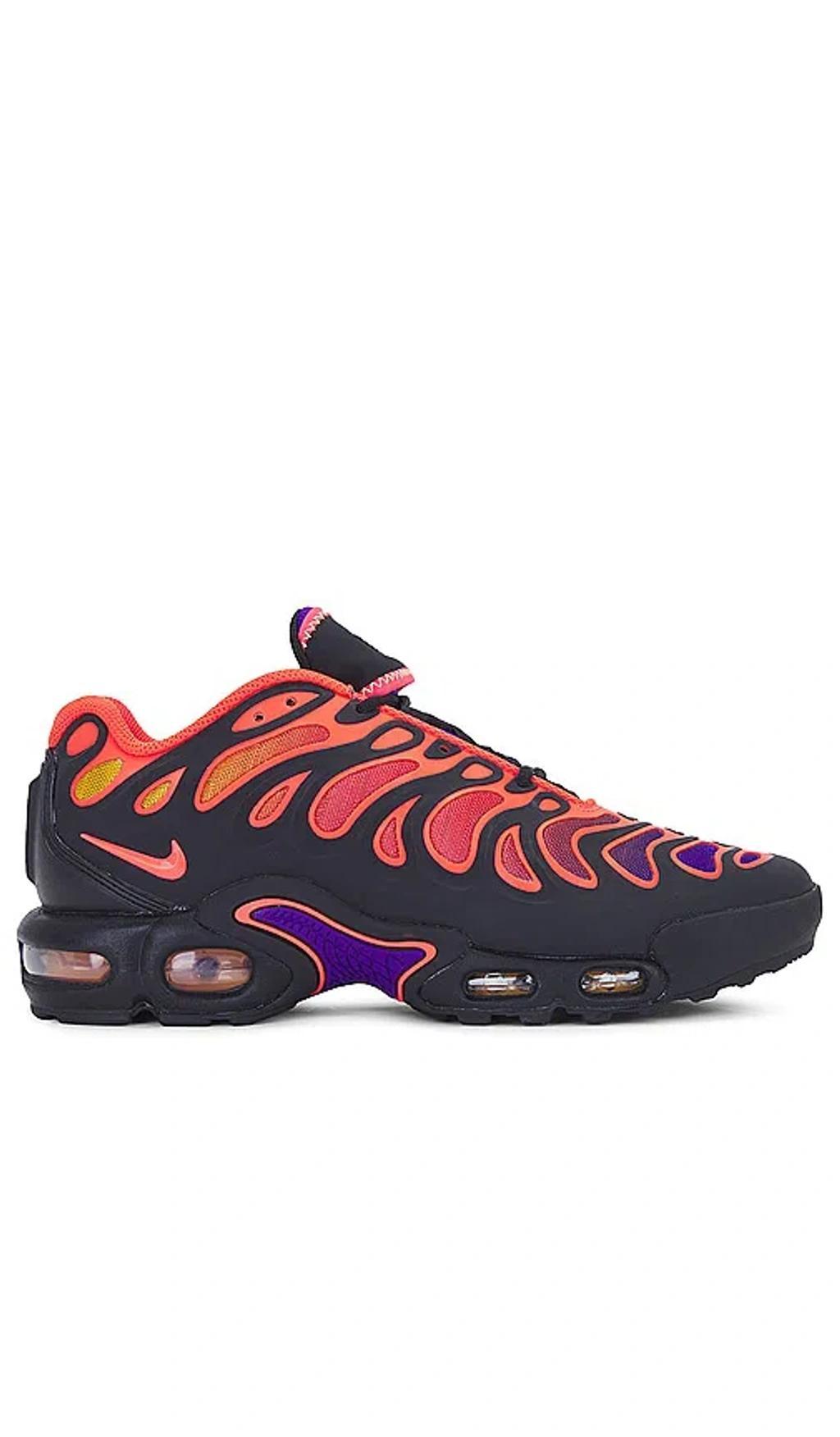 NIKE Air Max Plus Drift Sneaker In Black/bright Crimson/field Purple Product Image