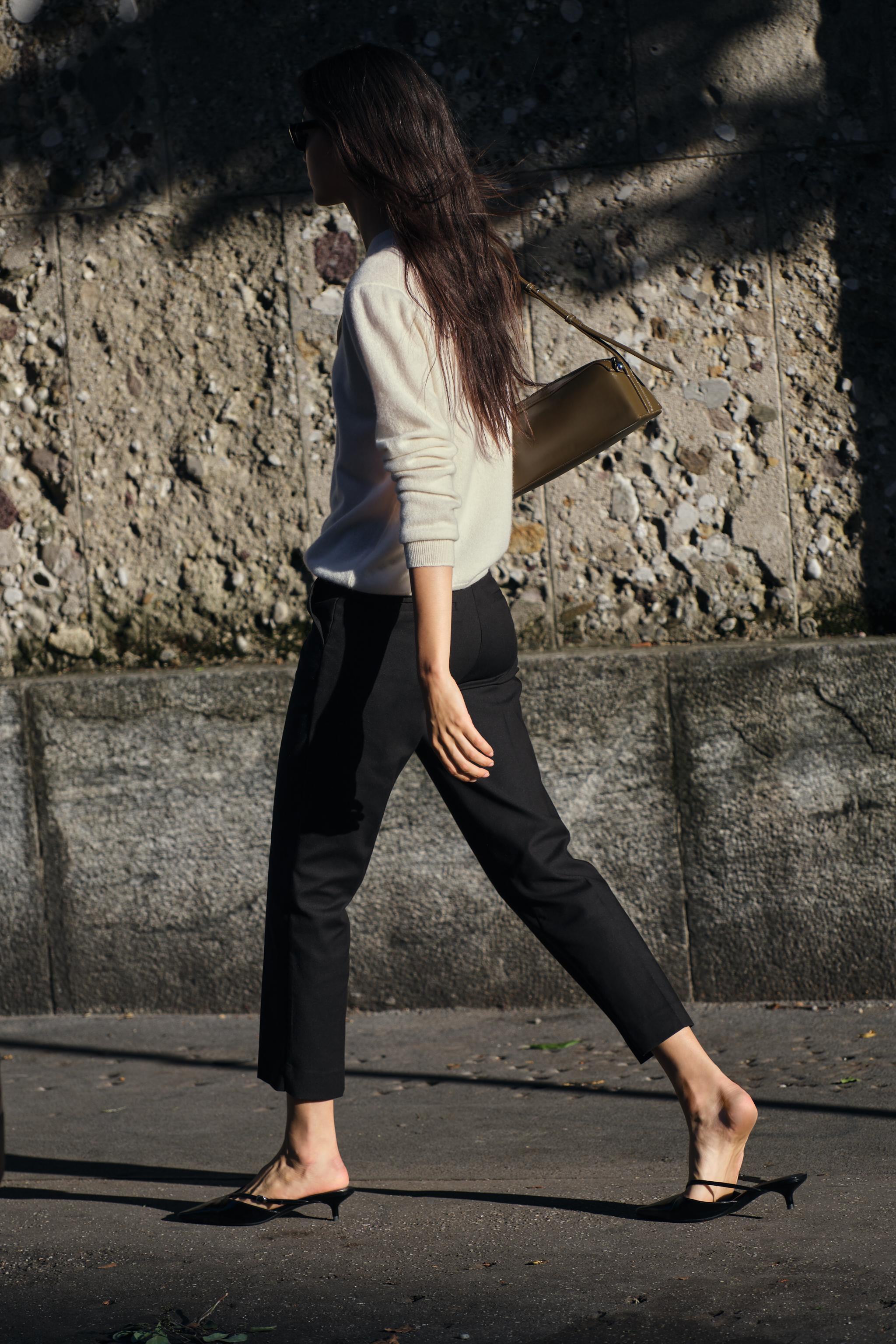 SOFT ANKLE-LENGTH PANTS Product Image