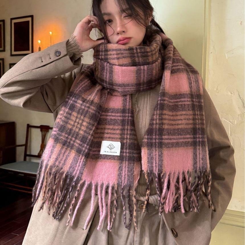 Plaid Fringed Trim Scarf Product Image