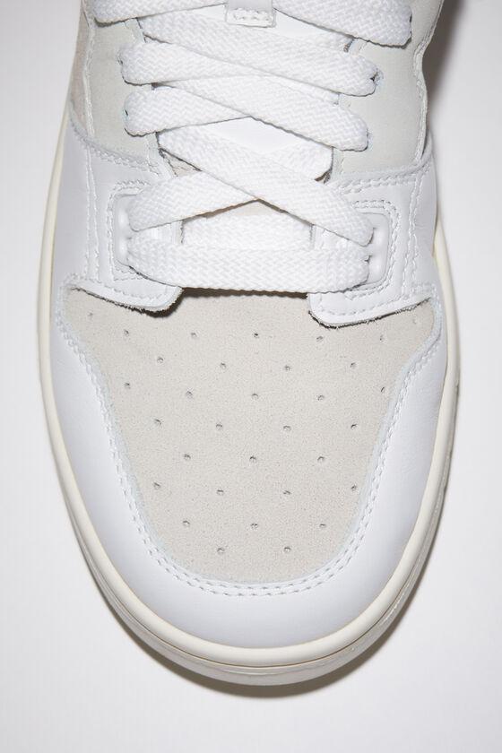 Low top leather sneakers product image