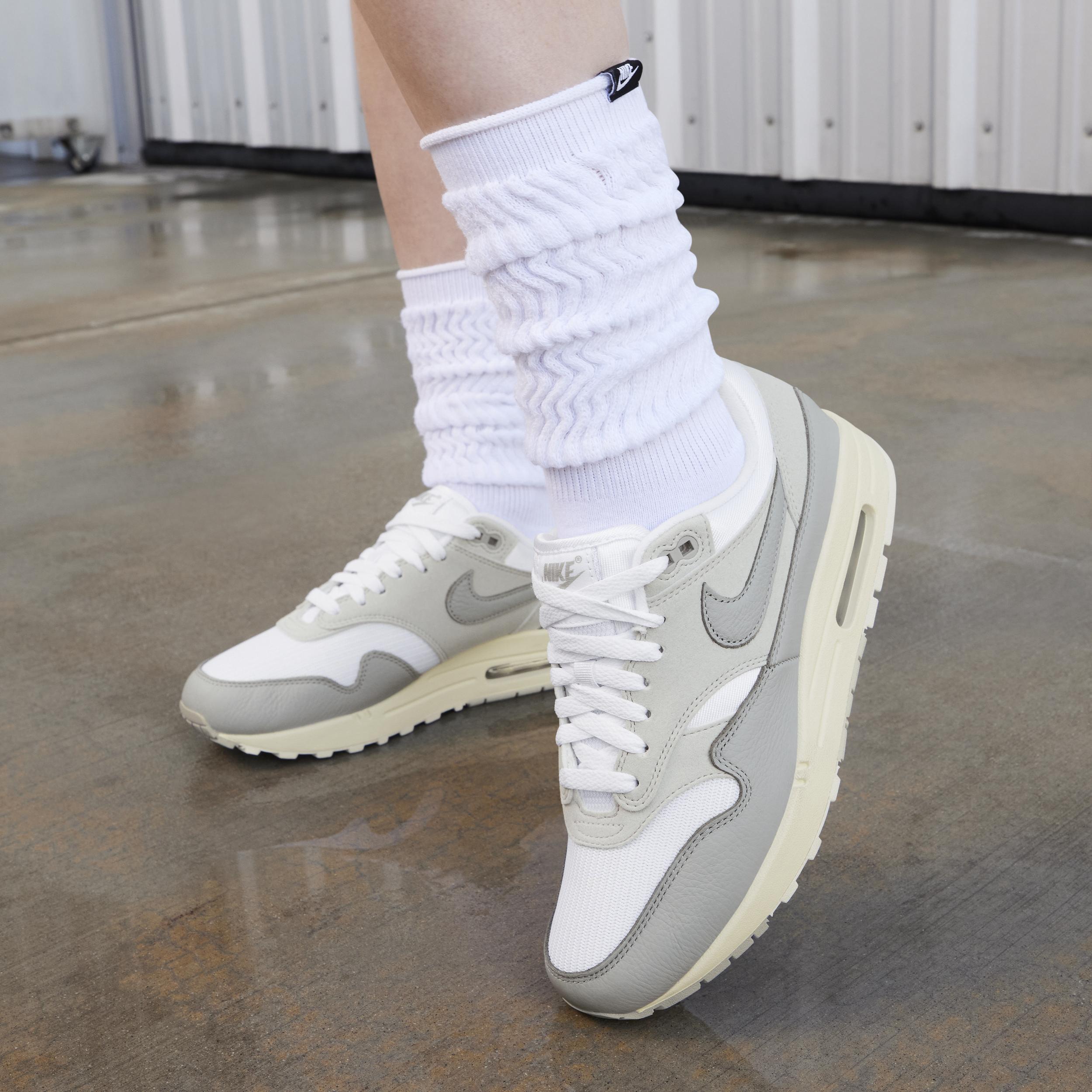 Nike Women's Air Max 1 '87 Shoes Product Image