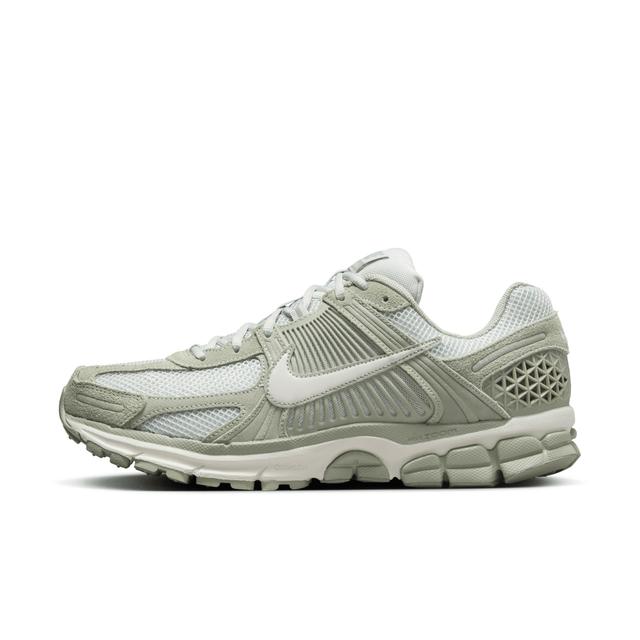 Nike Men's Zoom Vomero 5 Shoes Product Image