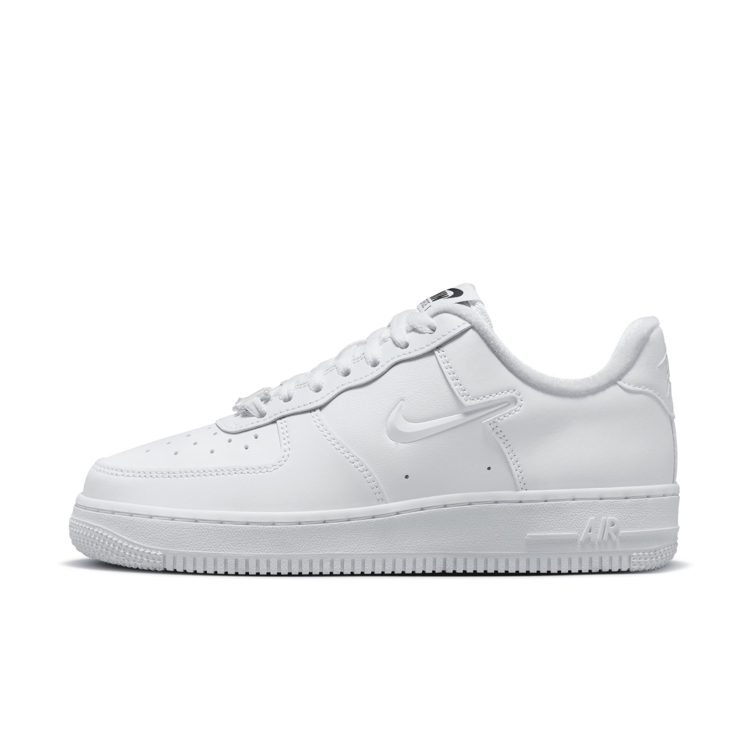 Nike Women's Air Force 1 '07 Shoes product image