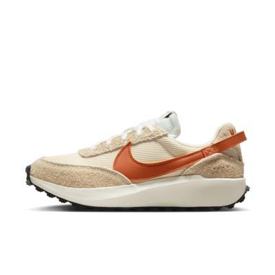 Nike Women's Waffle Debut Vintage Shoes Product Image