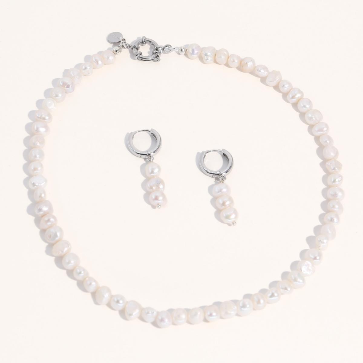 Joey Baby Freshwater Pearl Necklace and Earrings Set Womens at Urban Outfitters Product Image