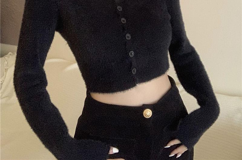 Scoop Neck Plain Button-Up Crop Cardigan Product Image