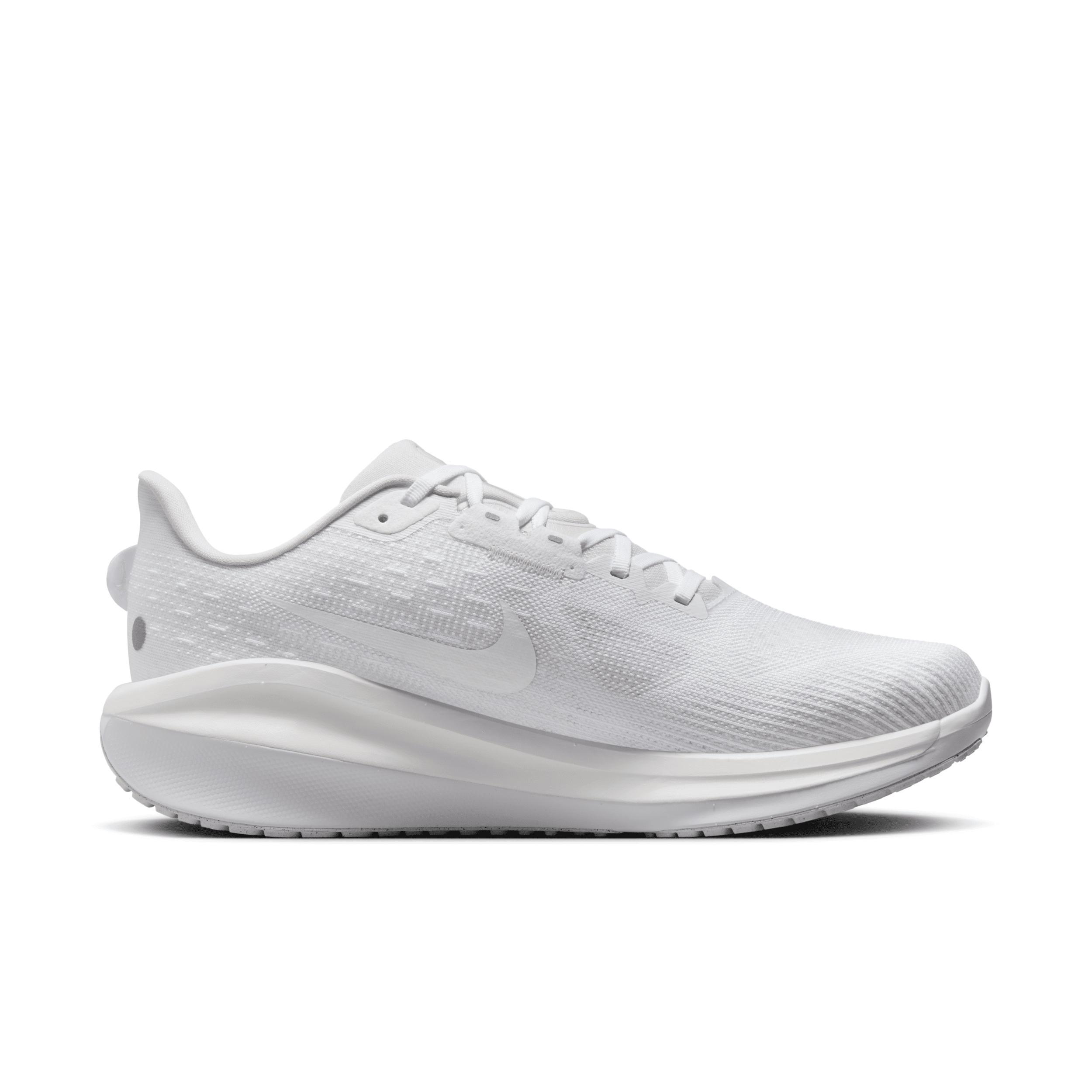 Nike Men's Vomero 17 Road Running Shoes (Extra Wide) Product Image