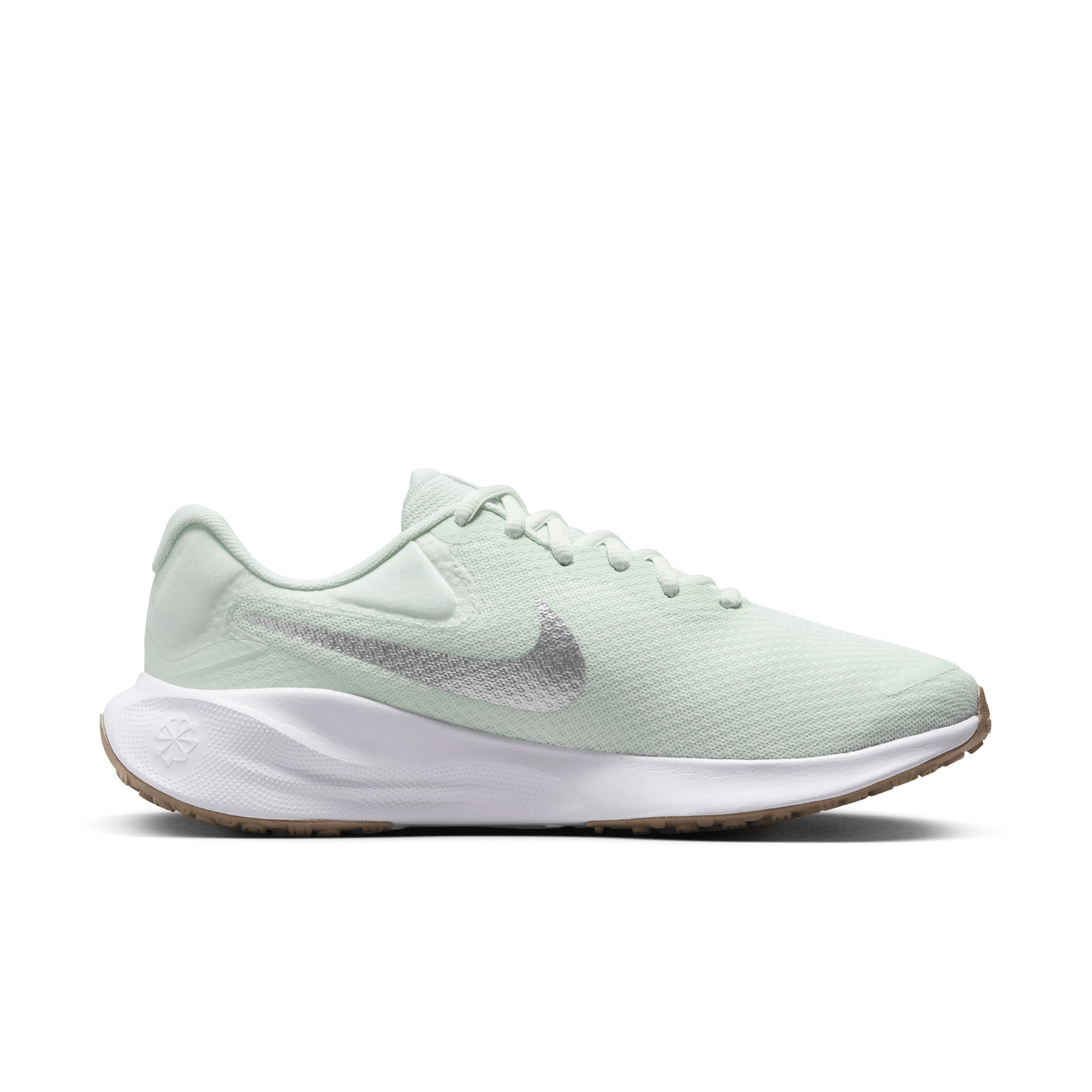 Nike Women's Revolution 7 Road Running Shoes (Extra Wide) Product Image