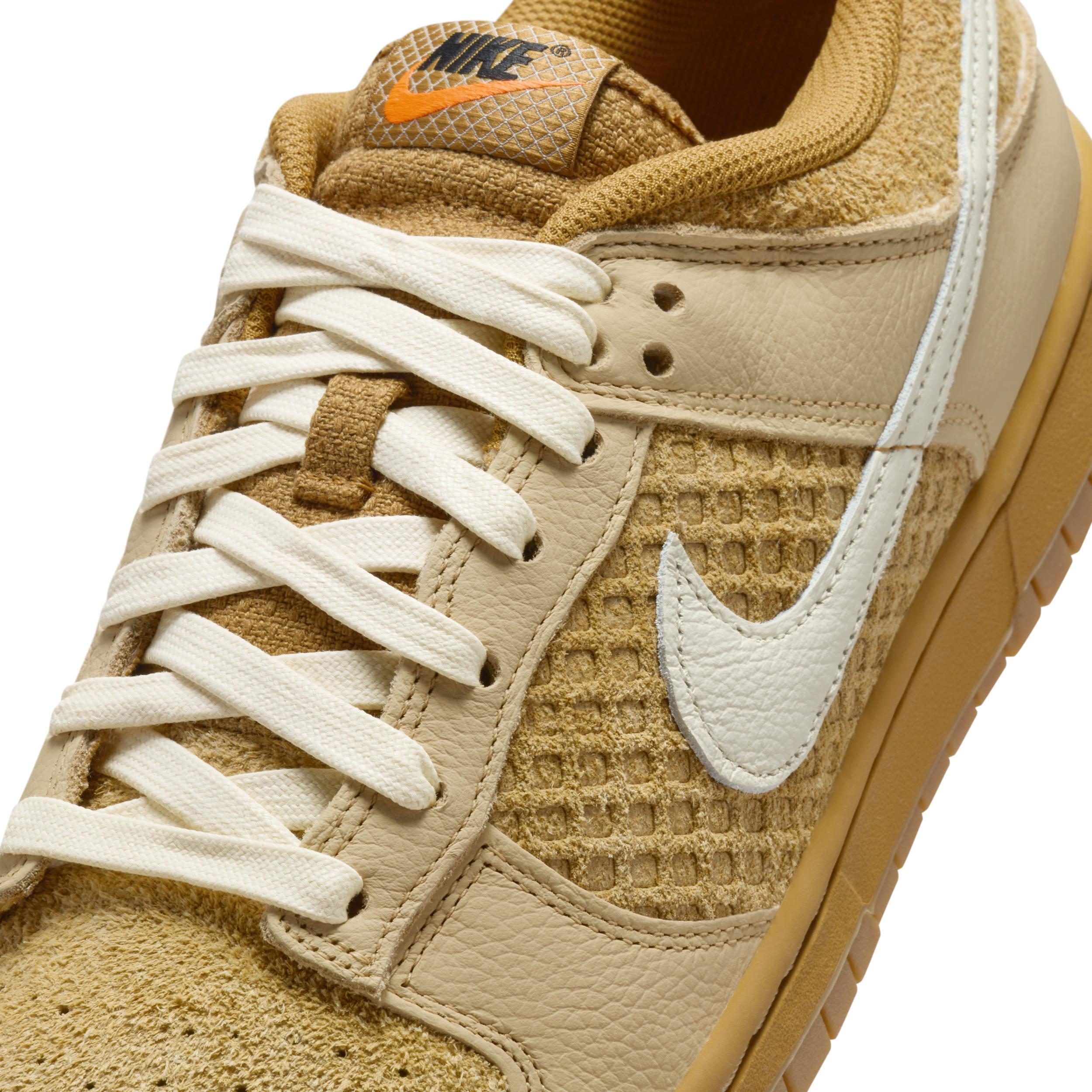 Nike Men's Dunk Low Retro Shoes Product Image