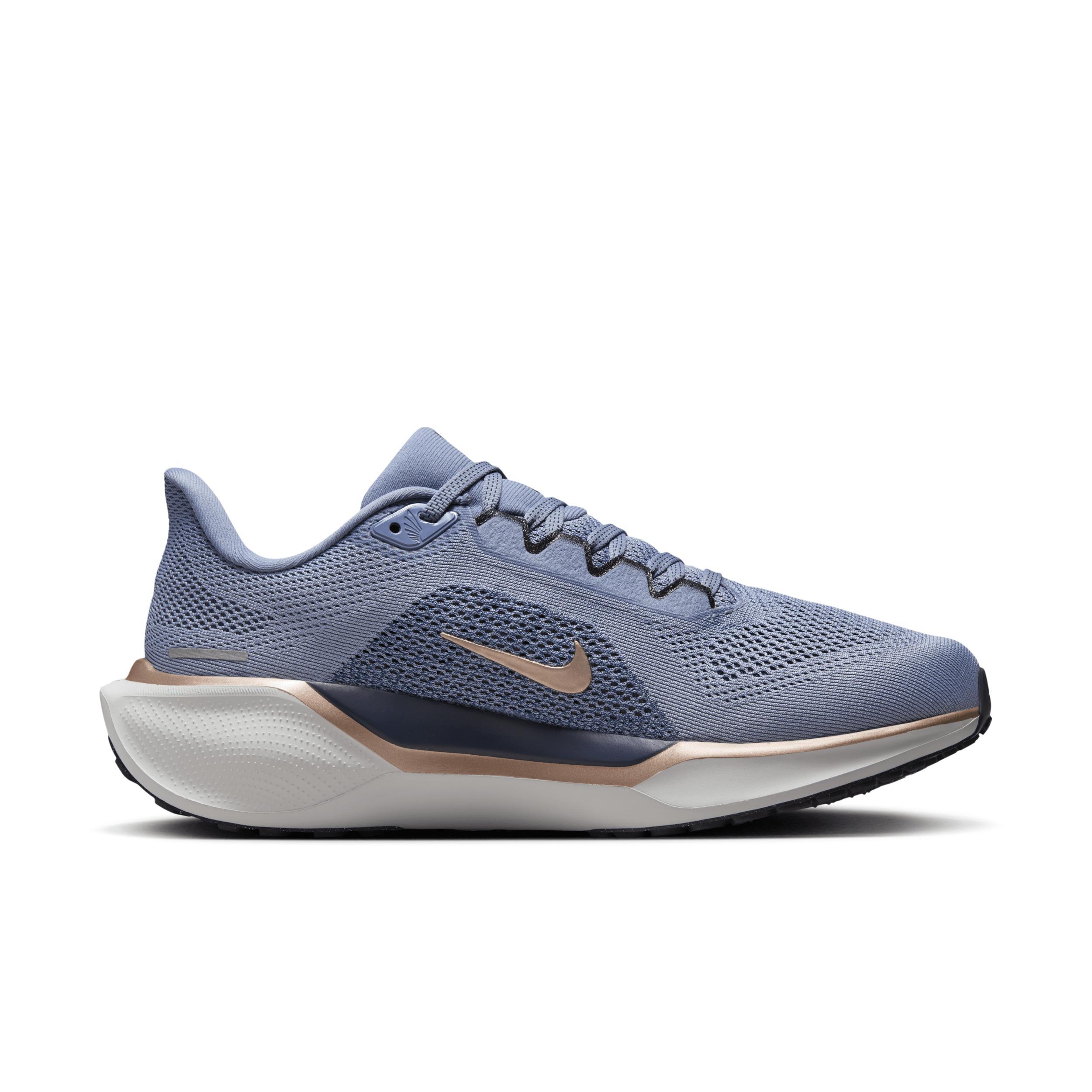 Nike Womens Pegasus 41 Road Running Shoes (Extra Wide) Product Image