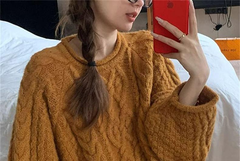 Round Neck Plain Cable Knit Sweater Product Image