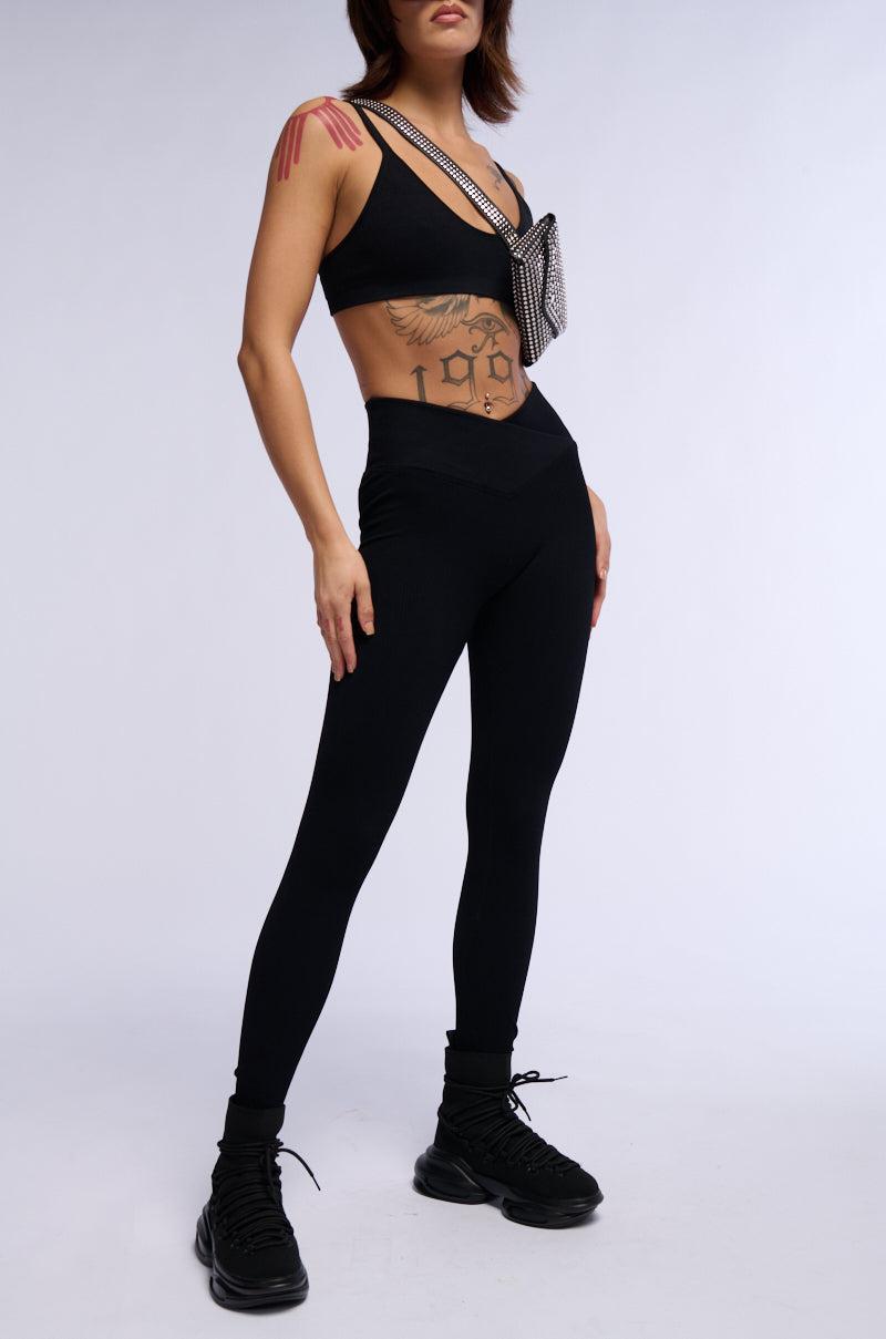 PAXTON RIBBED CROSS FRONT LEGGING IN BLACK Product Image