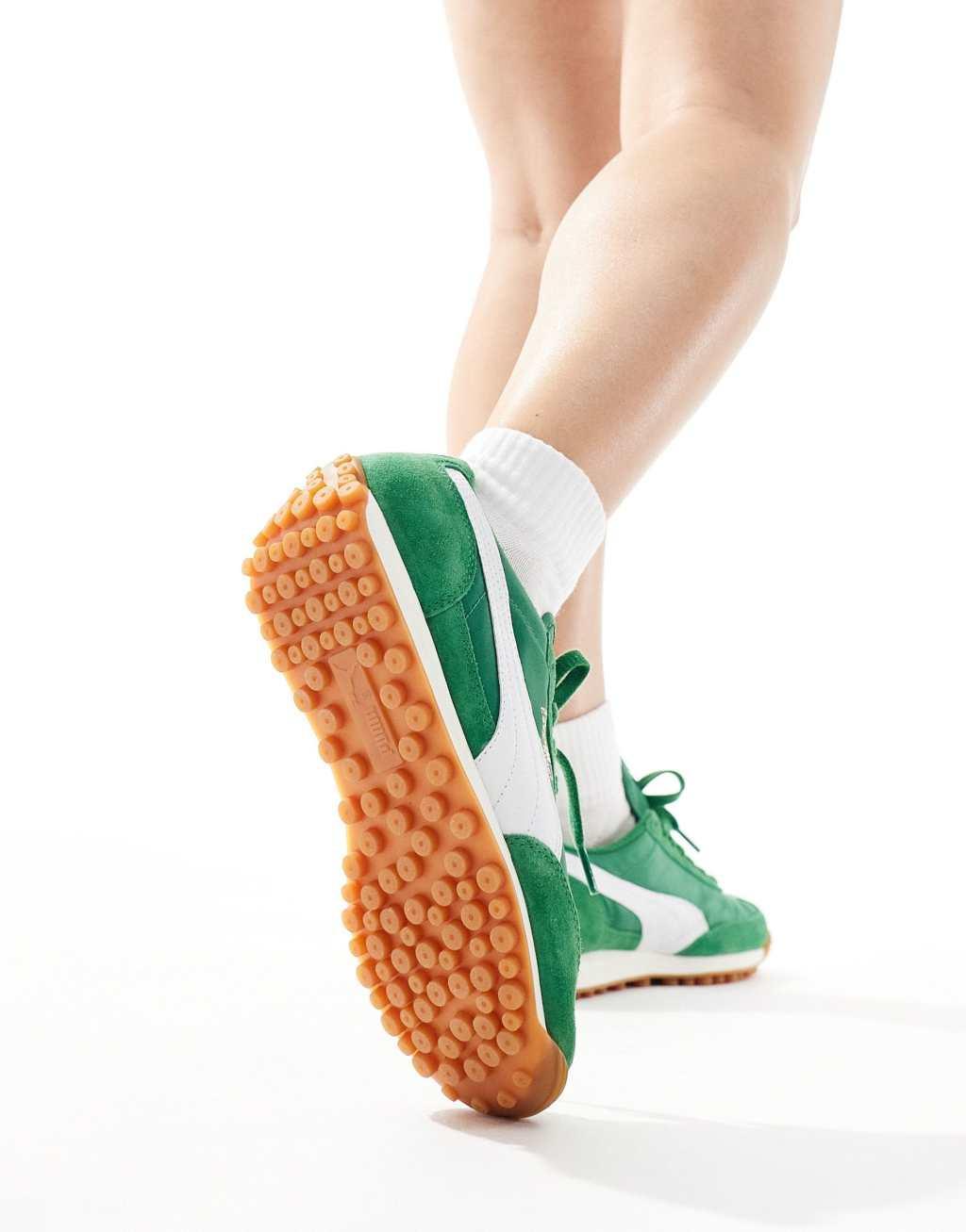 PUMA Easy Rider Vintage sneakers in green and white Product Image