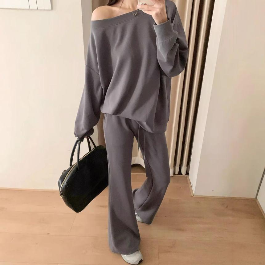 Boat Neck Sweatshirt / Drawstring Waist Bootcut Sweatpants Product Image