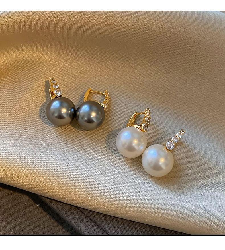 Faux Pearl Drop Earring Product Image