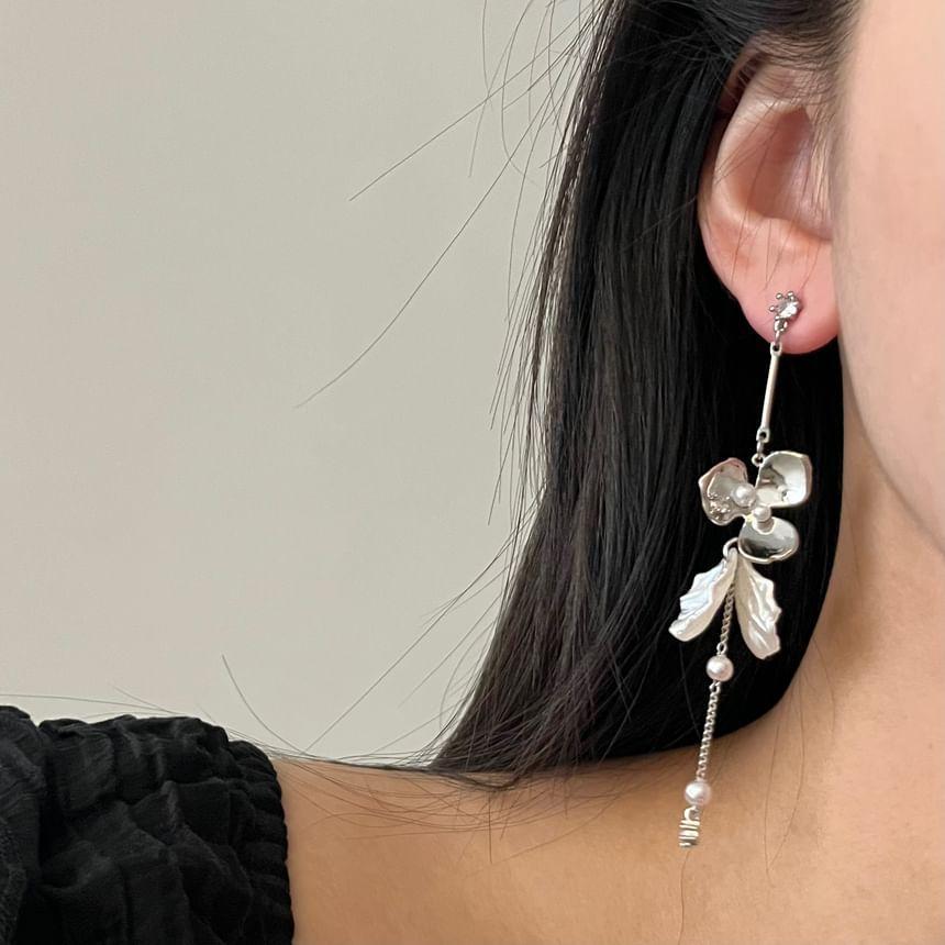 Alloy Flower Faux Pearl Drop Earrings Product Image