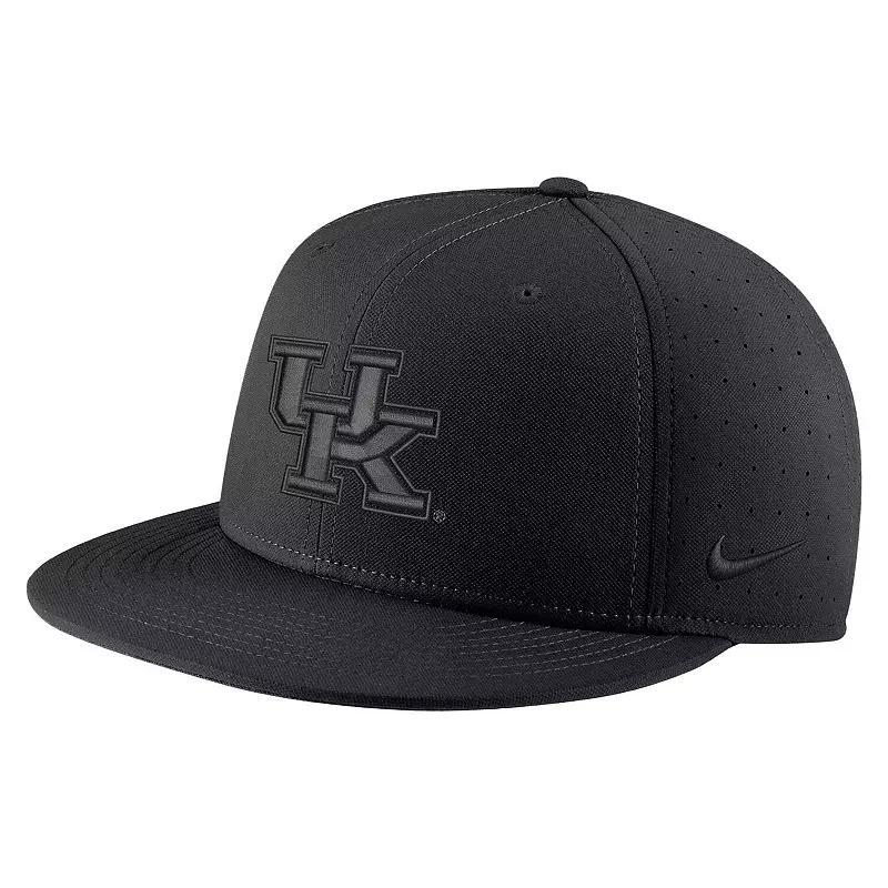 Mens Nike Pitt Panthers Triple Black Performance Fitted Hat Product Image