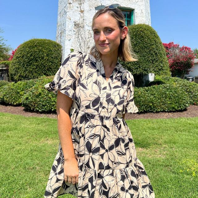 Mix It Up Floral Short Sleeve Dress - Taupe Product Image