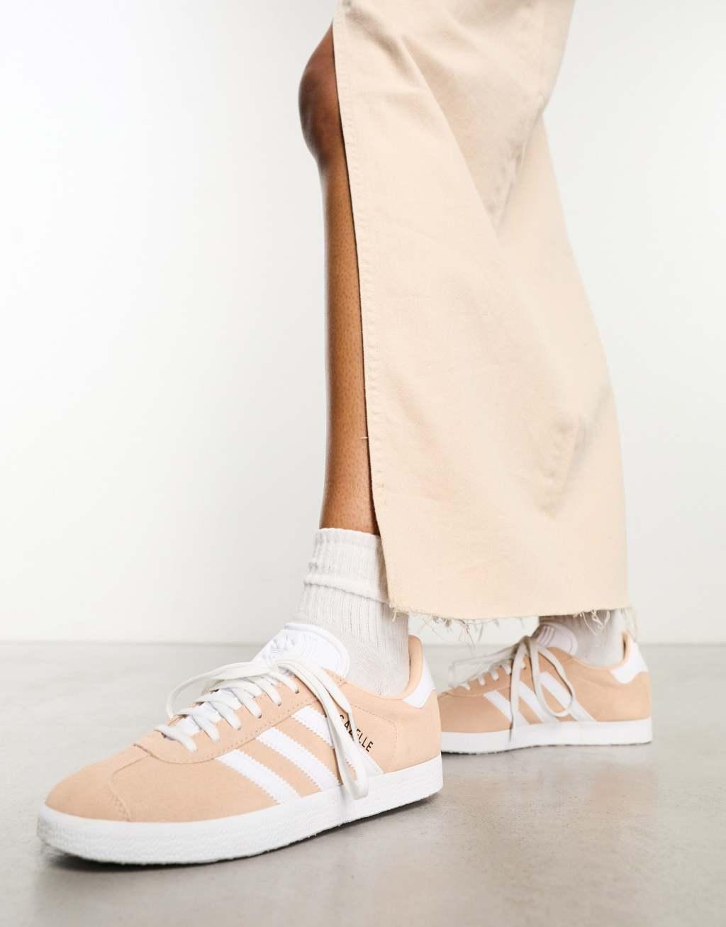 adidas Gazelle Shoes Halo Blush M 7 / W 8 Unisex Product Image