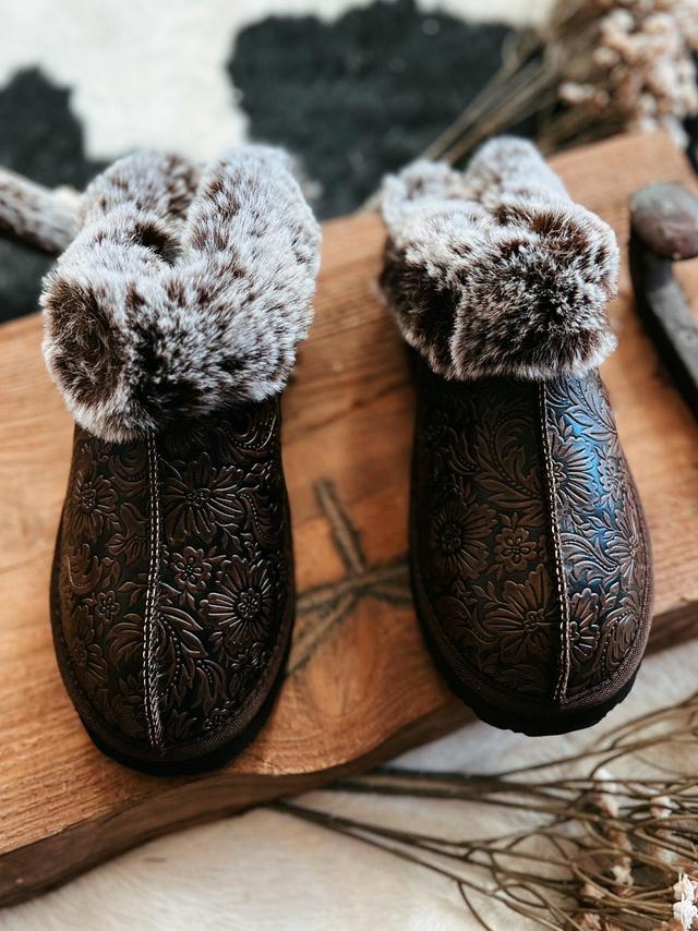 Very G Chocolate Tooled Print Faux Leather Fuzzy Slippers Product Image